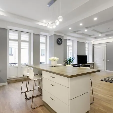 Apartment Stylish New 2bdr 2bthr By Reside Baltic *