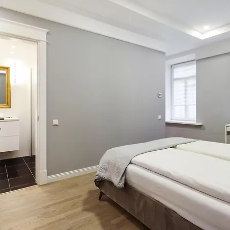 Apartment Stylish New 2bdr 2bthr By Reside Baltic *