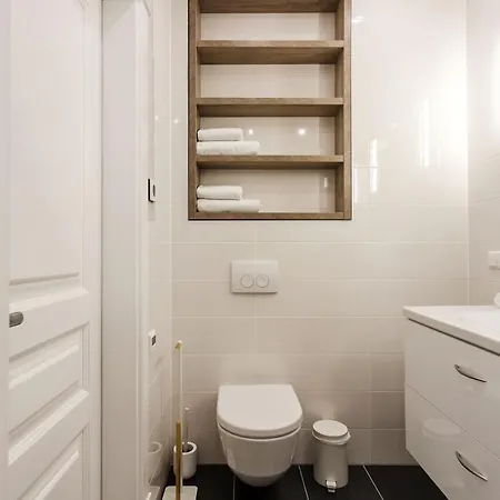 Lejlighed Stylish New 2bdr 2bthr By Reside Baltic *
