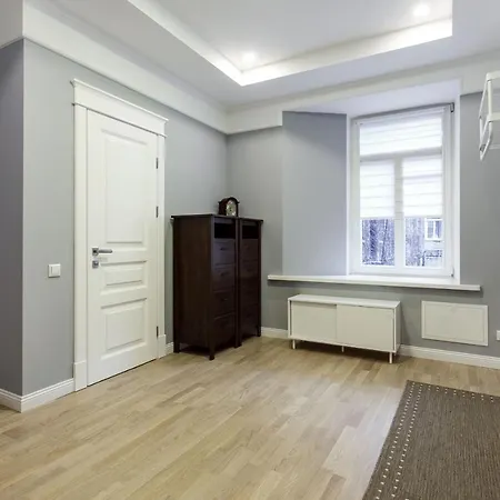 Stylish New 2bdr 2bthr By Reside Baltic *
